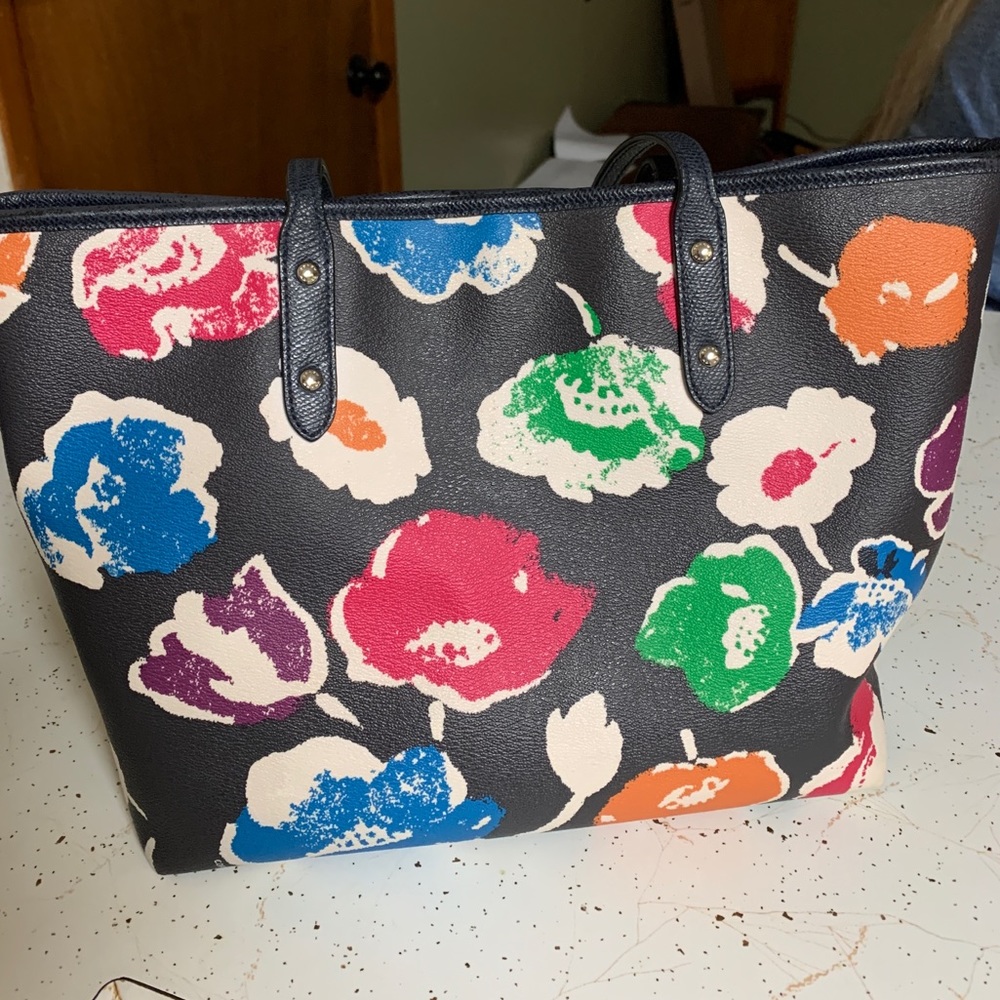 Coach Purse - Picture 3 of 7
